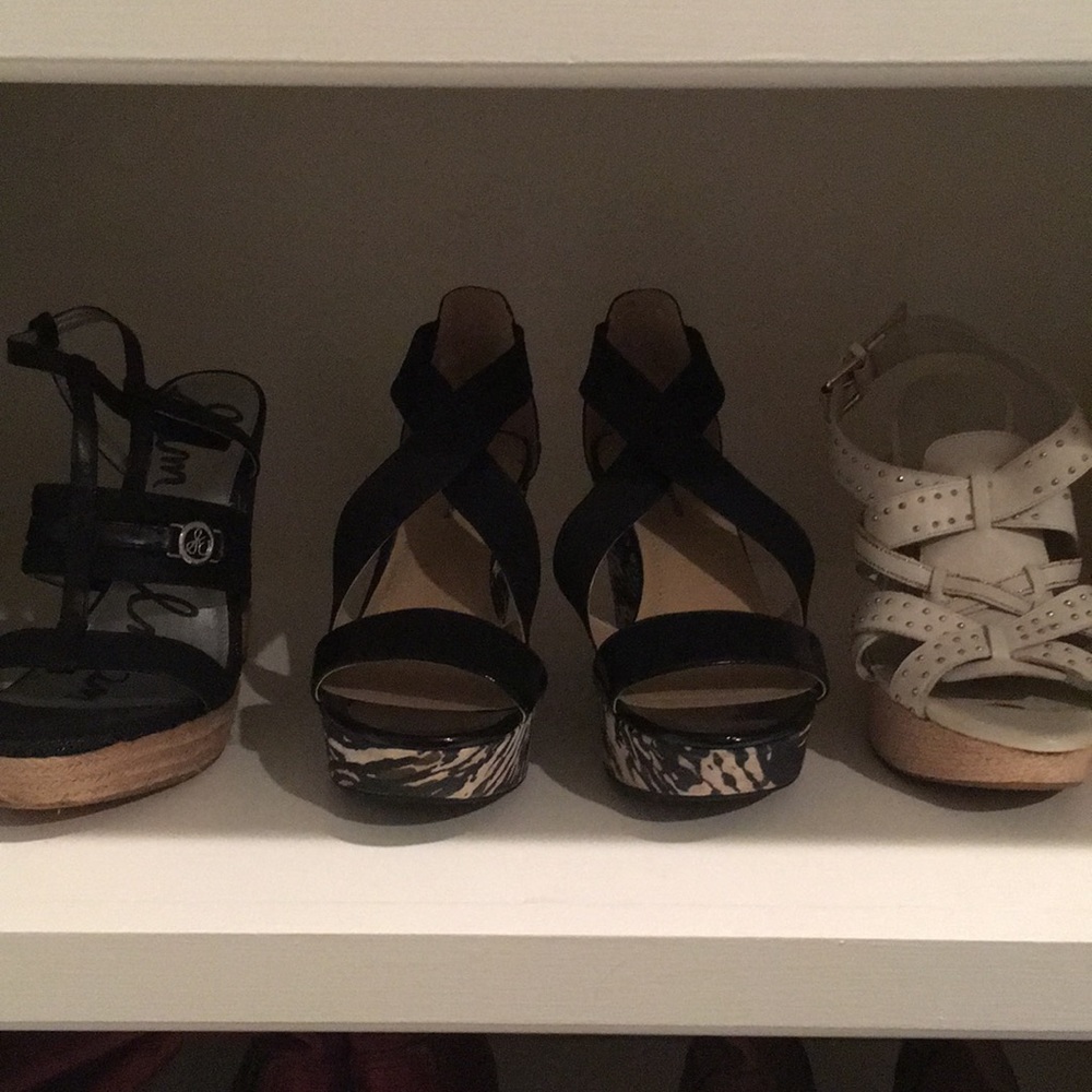 BCBG generation wedge heels